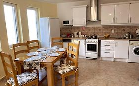 Apartment Happy Place Akatcia