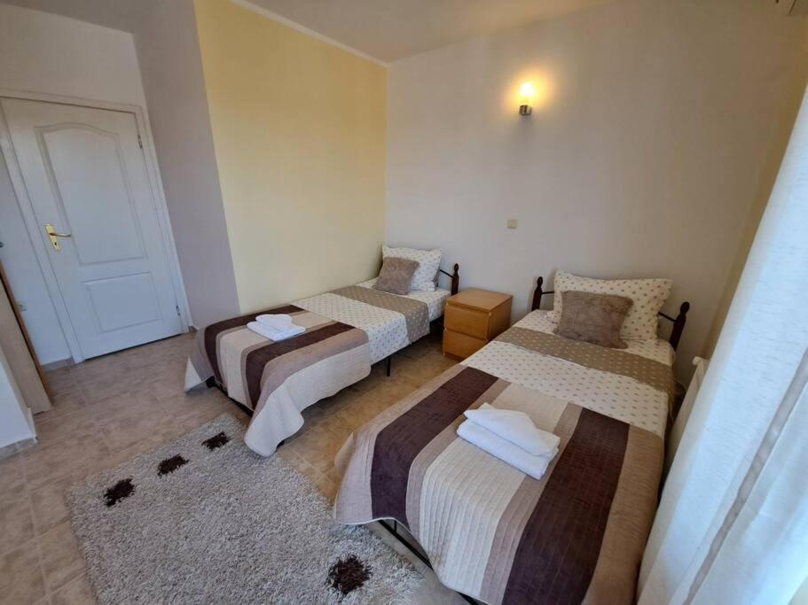 Apartment Happy Place Akatcia Велико Търново Екстериор снимка
